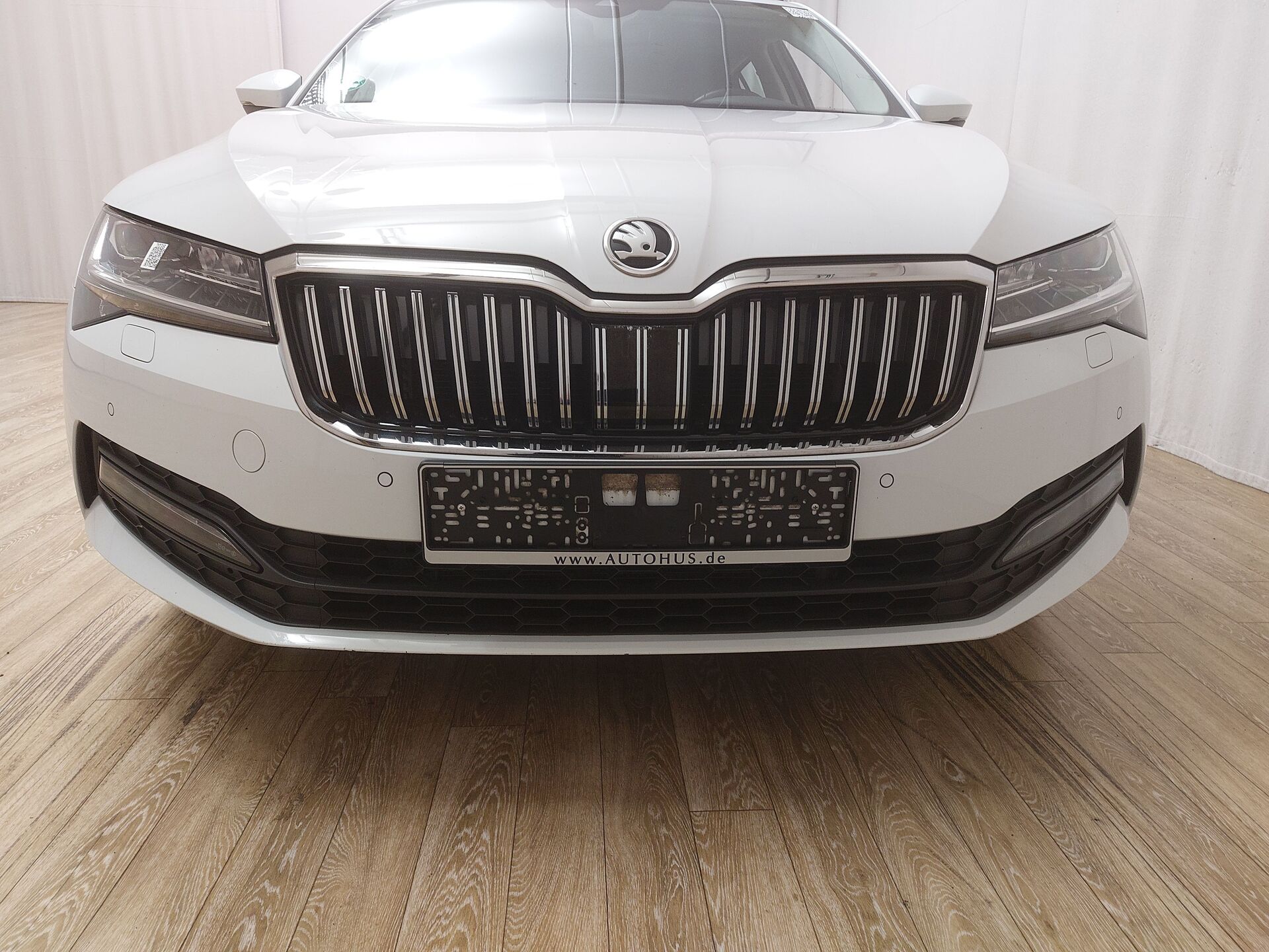 Skoda 2.0 TDI 2.0 TDI Ambition NAVI LED DC Sound 5