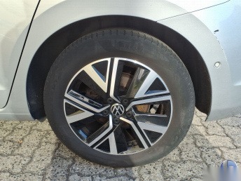 Volkswagen Touran 2.0 TDI Comf. Navi LED RFK SHZ 10