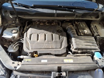 Volkswagen Touran 2.0 TDI Comf. Navi LED RFK SHZ 9