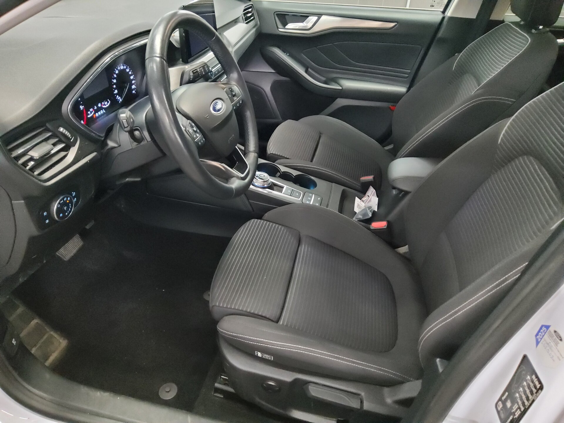 Ford Focus Turnier 2.0 EB Titanium Navi LED RFK SHZ ACC 8