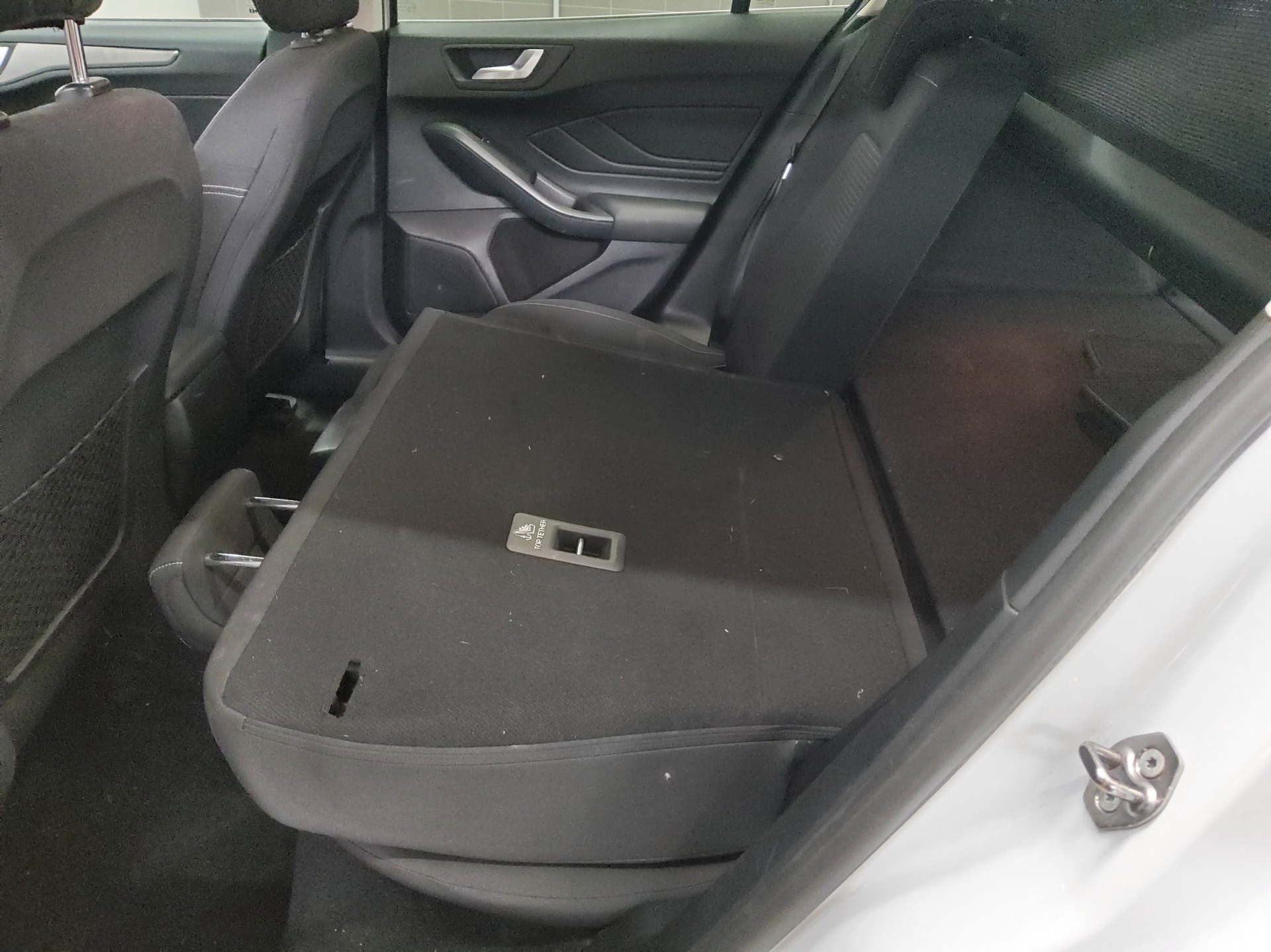 Ford Focus Turnier 2.0 EB Titanium Navi LED RFK SHZ ACC 12