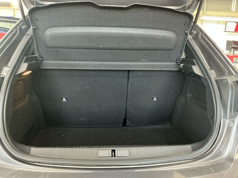 Peugeot 208 1.2 PureTech KLIMA LED RADIO TEMPO MFL 12