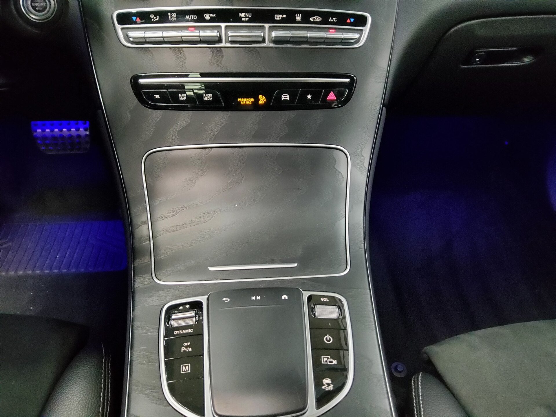 Mercedes-Benz GLC 300 e AMG-Line Night Navi MB-LED Widescreen Pano 6