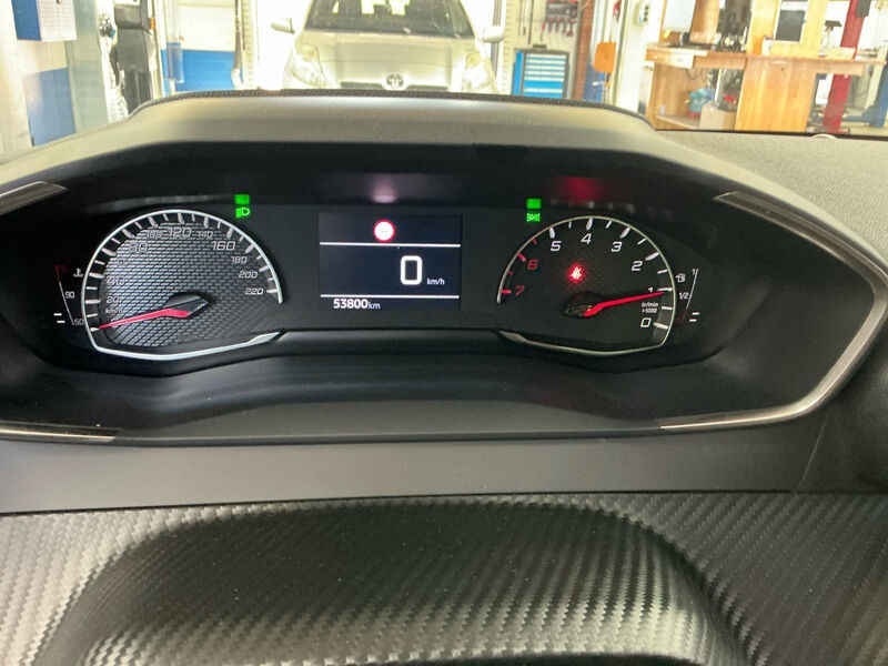 Peugeot 208 1.2 PureTech SHZ RFK LED BT EL.SPIEGEL 7