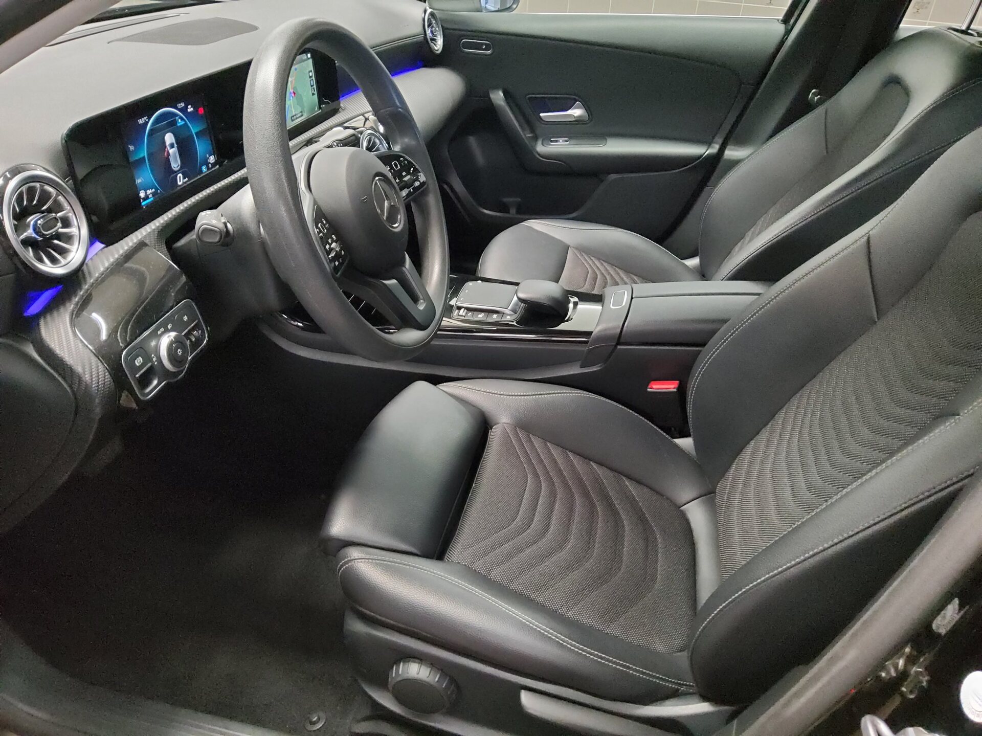 Mercedes-Benz A 200 d T-Leder Navi Ambiente Shz 9