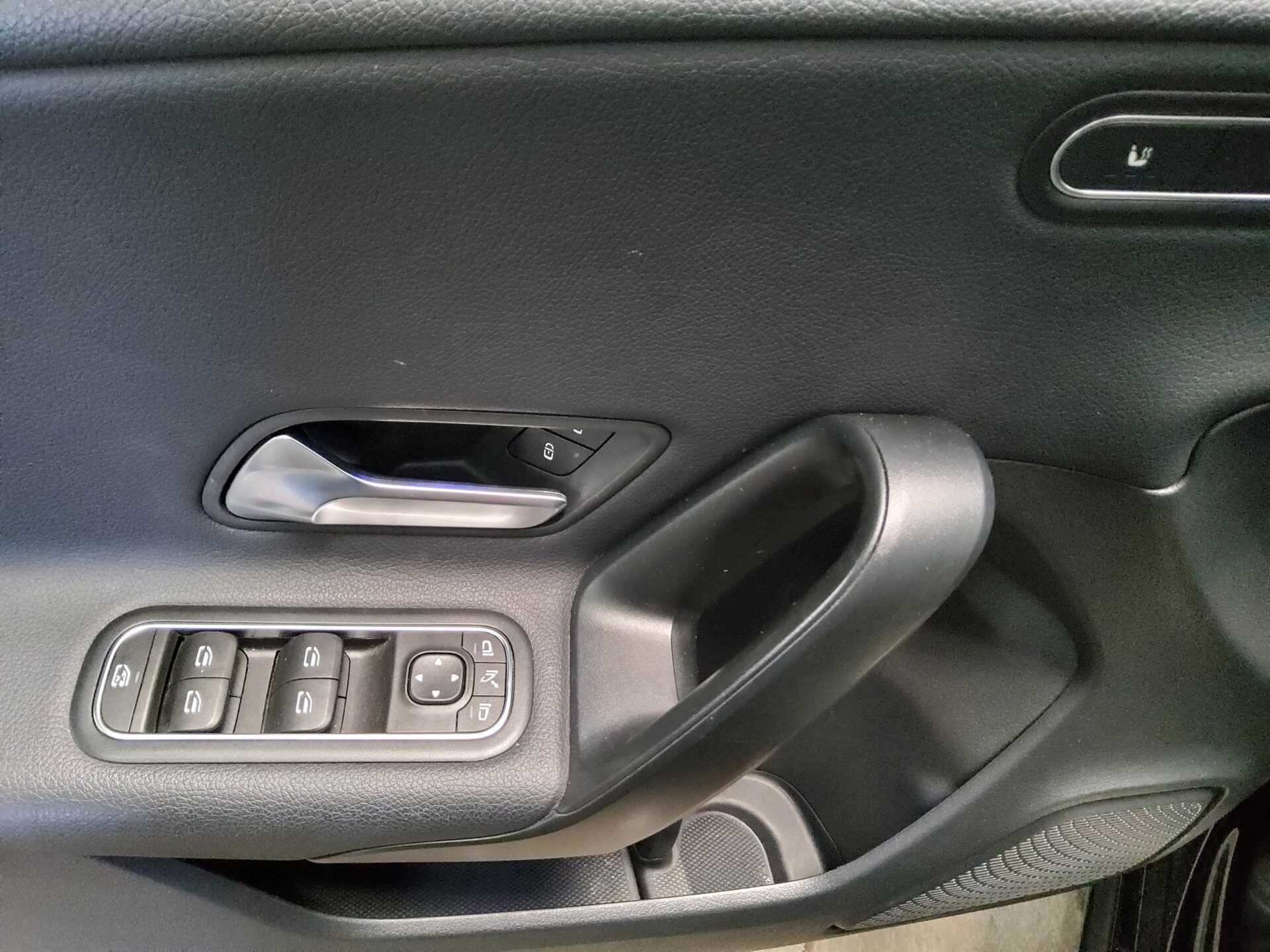 Mercedes-Benz A 200 d T-Leder Navi Ambiente Shz 10