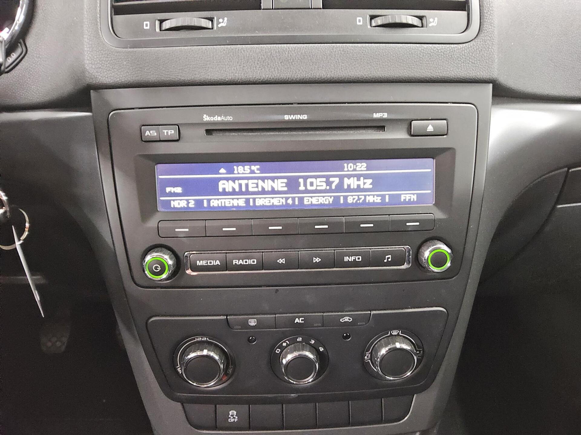 Skoda Yeti 1.2 TSI Radio 7