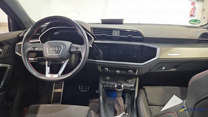 Audi Q3 1.4 TFSI e-tron S-Line T-LEDER NAVI LED SHZ PDC 5
