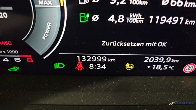 Audi Q3 1.4 TFSI e-tron S-Line T-LEDER NAVI LED SHZ PDC 11