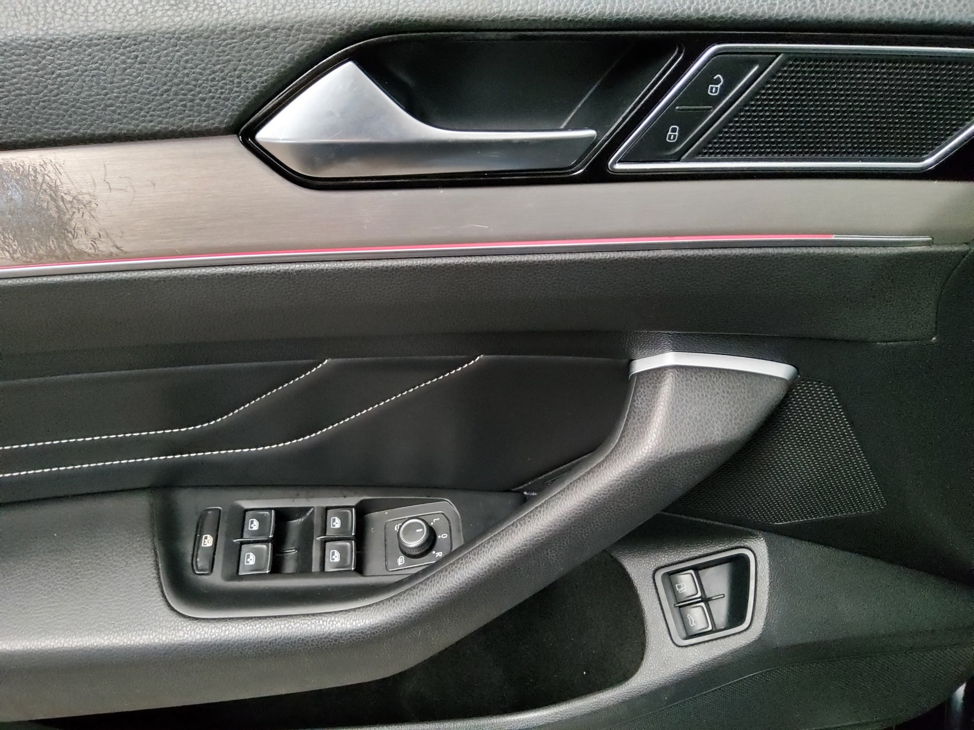Volkswagen Passat Var. GTE 1.4 TSI Navi LED Leder DCC Pano 9
