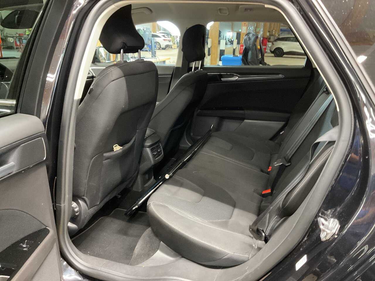 Ford Mondeo Turnier 2.0 EB Titanium Navi LED RFK SHZ 7