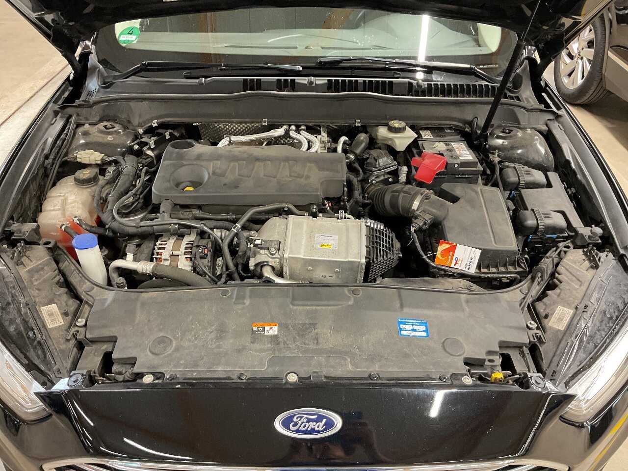 Ford Mondeo Turnier 2.0 EB Titanium Navi LED RFK SHZ 11
