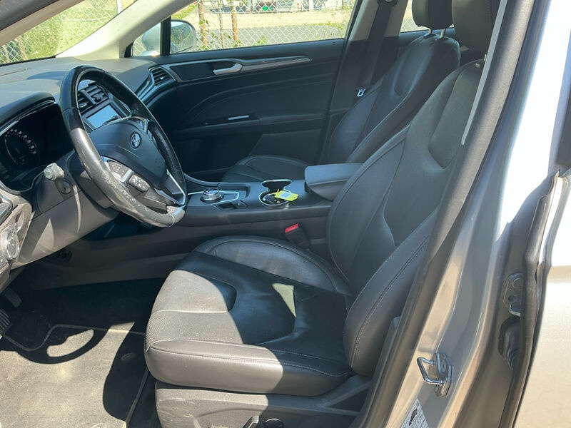 Ford Mondeo Turnier 2.0 EB Titanium Leder Navi LED 6