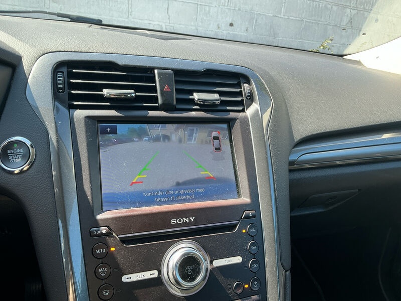 Ford Mondeo Turnier 2.0 EB Titanium Leder Navi LED 10