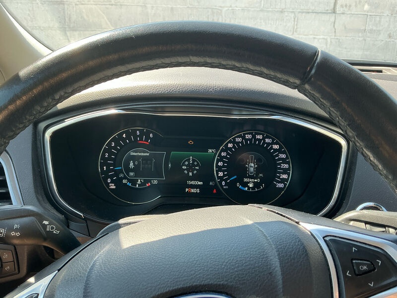Ford Mondeo Turnier 2.0 EB Titanium Leder Navi LED 9