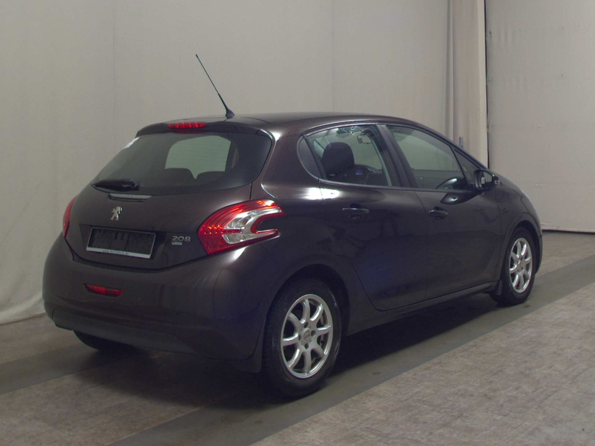 Peugeot 208 1.6 eHDi Active Shz PDC Klima 4