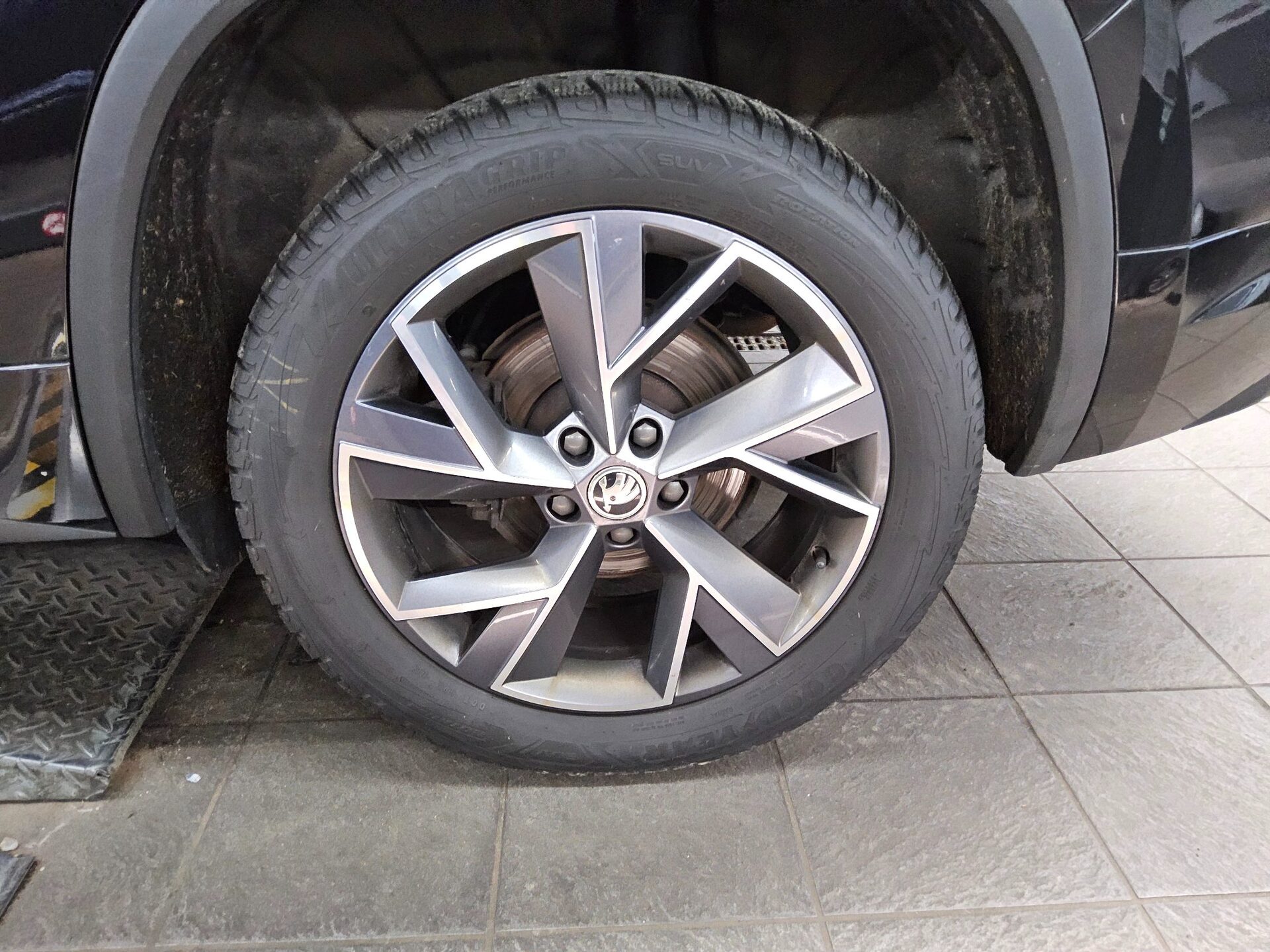 Skoda Kodiaq 2.0 TDI SportLine Navi LED Virtual DCC AHK 4xSHZ 11