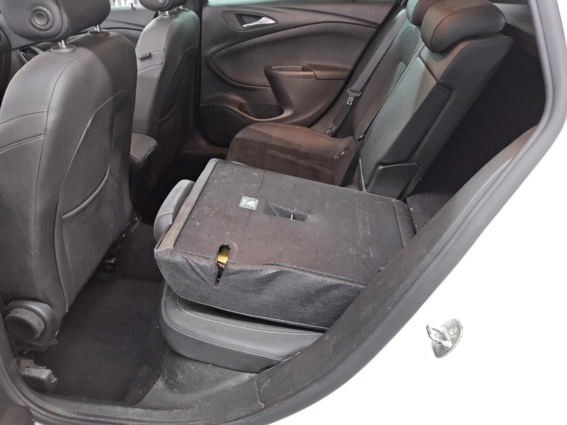 Opel Astra ST 1.5 D Elegance Navi LED GSD T-Leder AHK 13