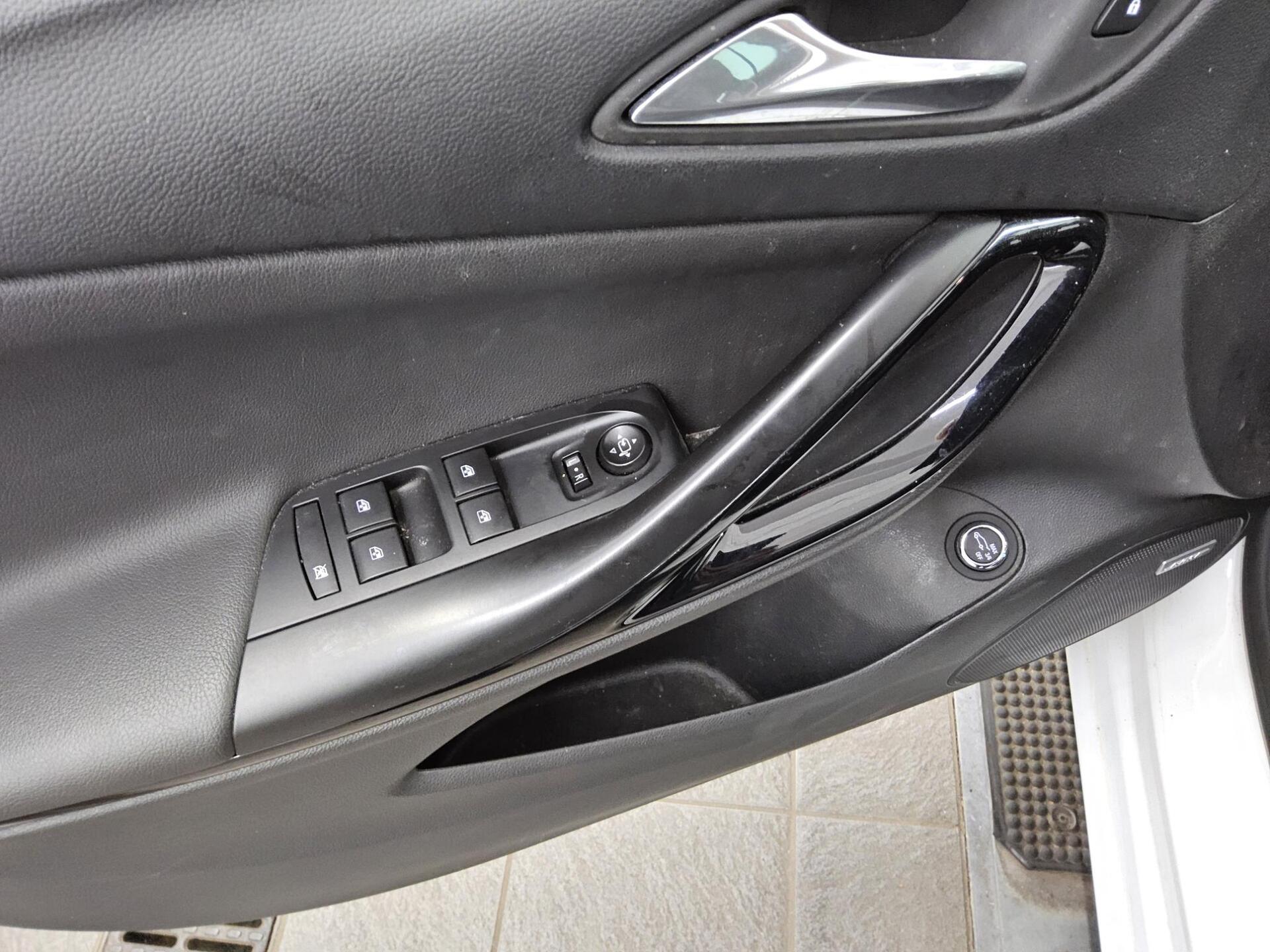 Opel Astra ST 1.5 D Elegance Navi LED GSD T-Leder AHK 9