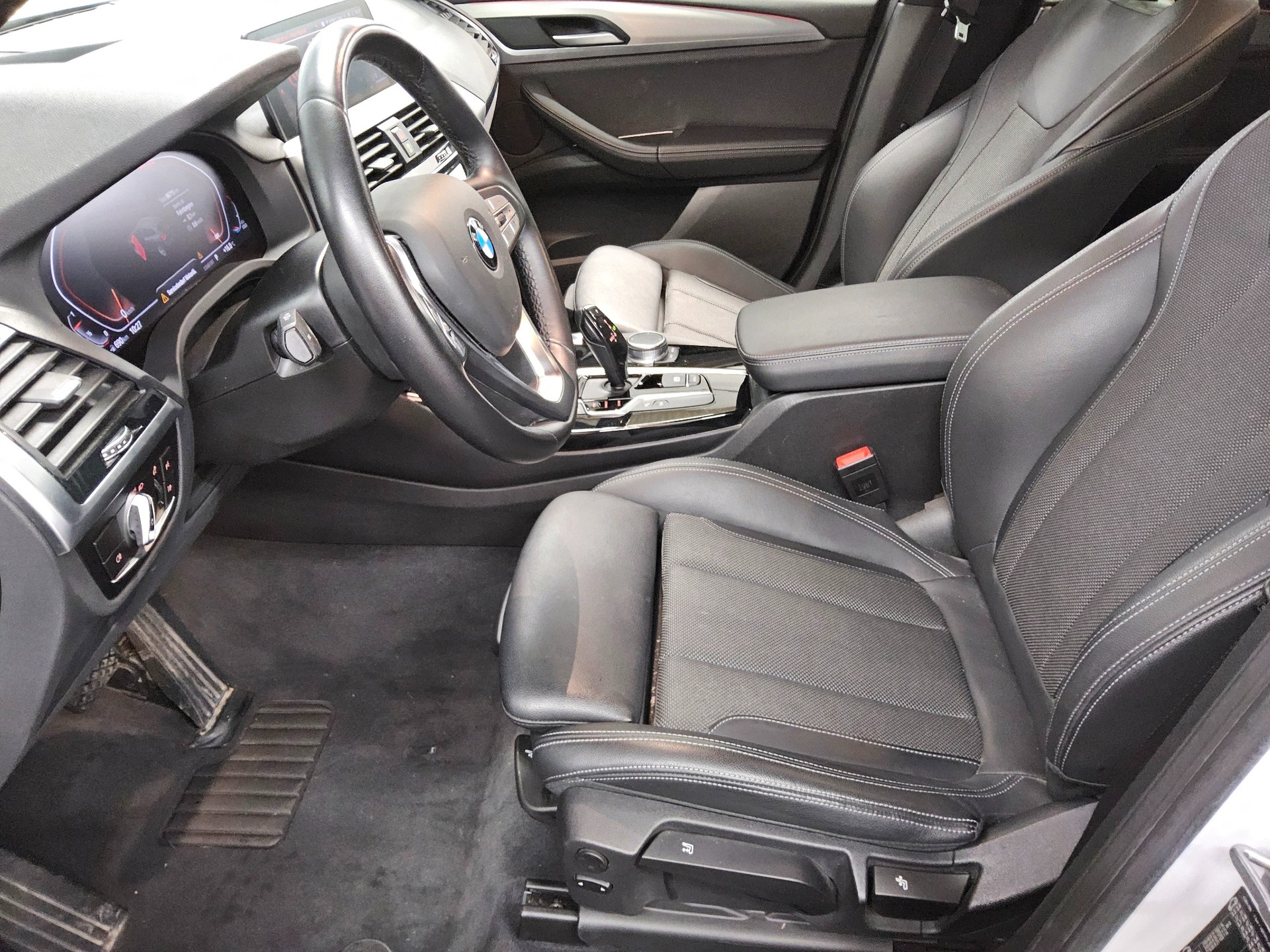 BMW X3 xDrive20d X-Line Navi LED LC-Pro RFK AHK HiFi 9