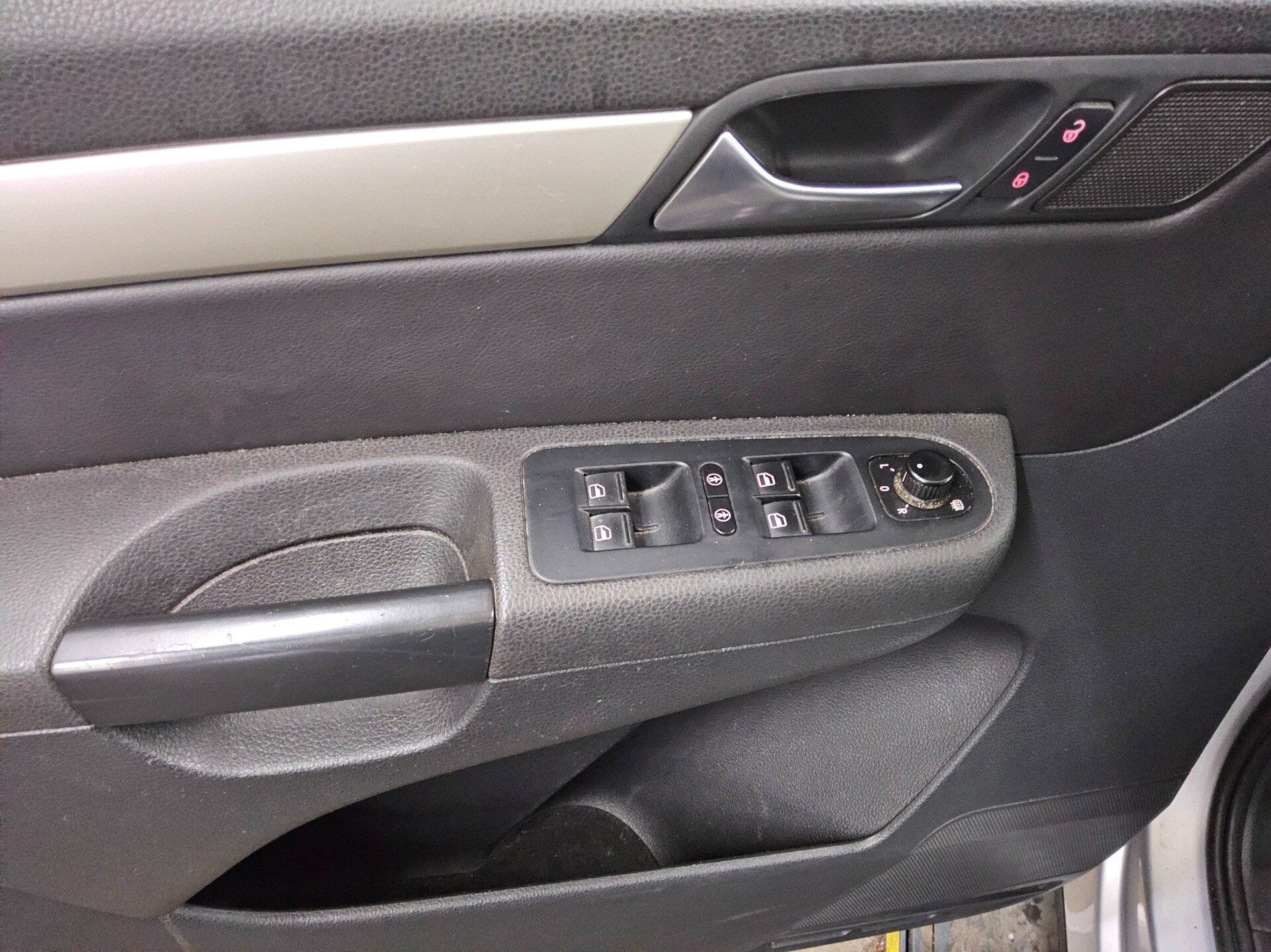 Seat Alhambra 2.0 TDI Style Leder Navi Xenon HU 08/27 9