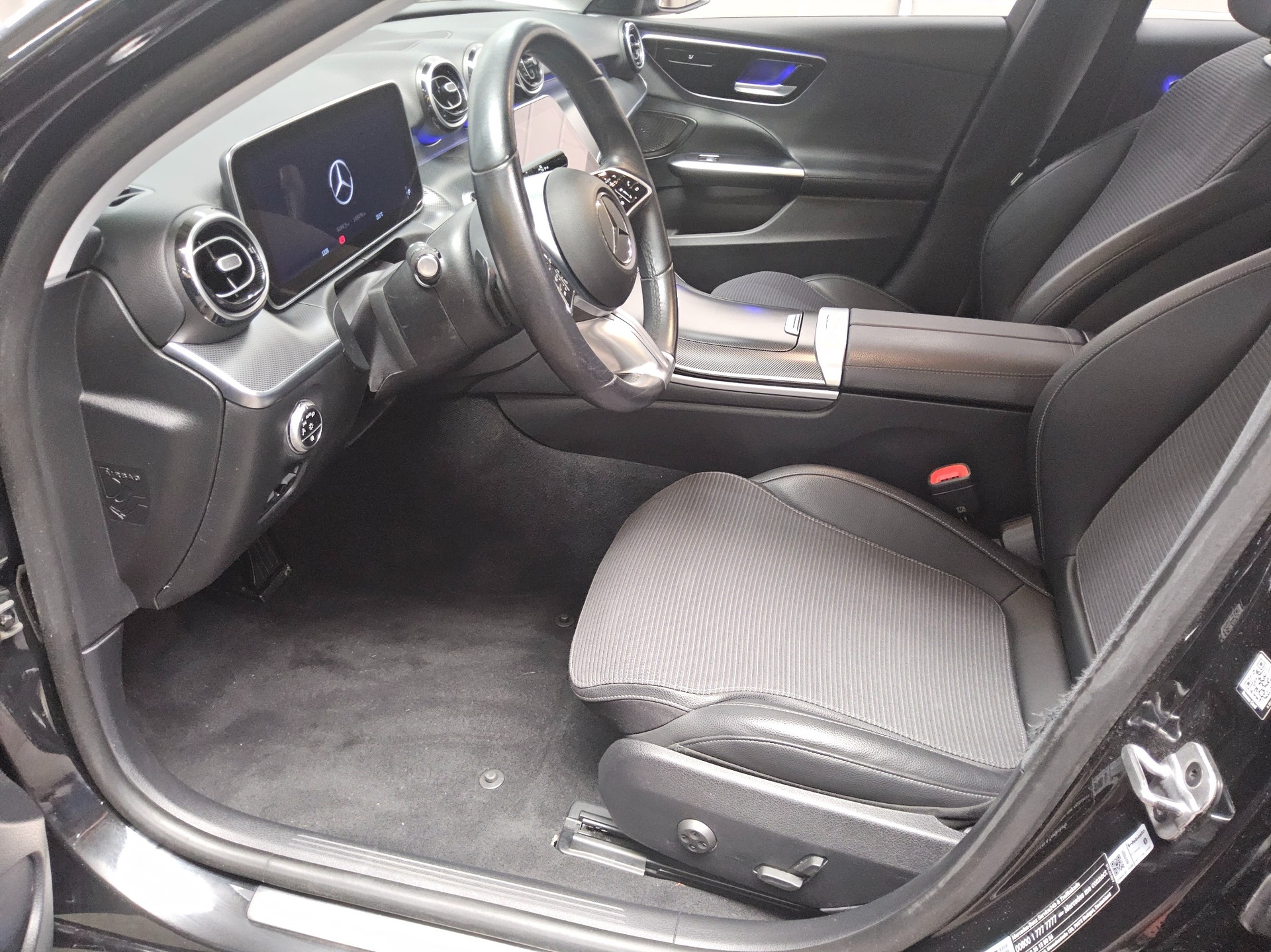 Mercedes-Benz C 220 T d Avantgarde T-Leder Navi LED RfK AHK 9