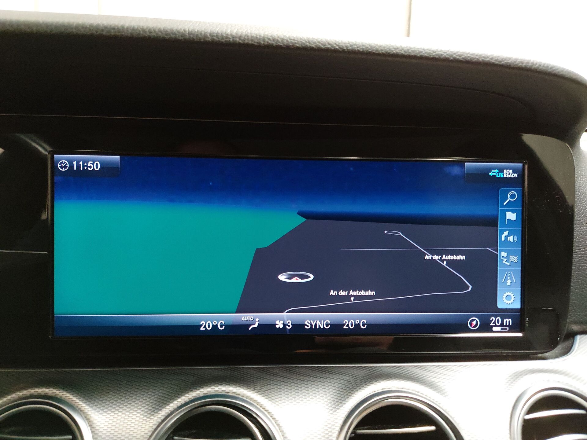 Mercedes-Benz E 220 T d Avantgarde NAVI LED LEDER SHZ PDC 19