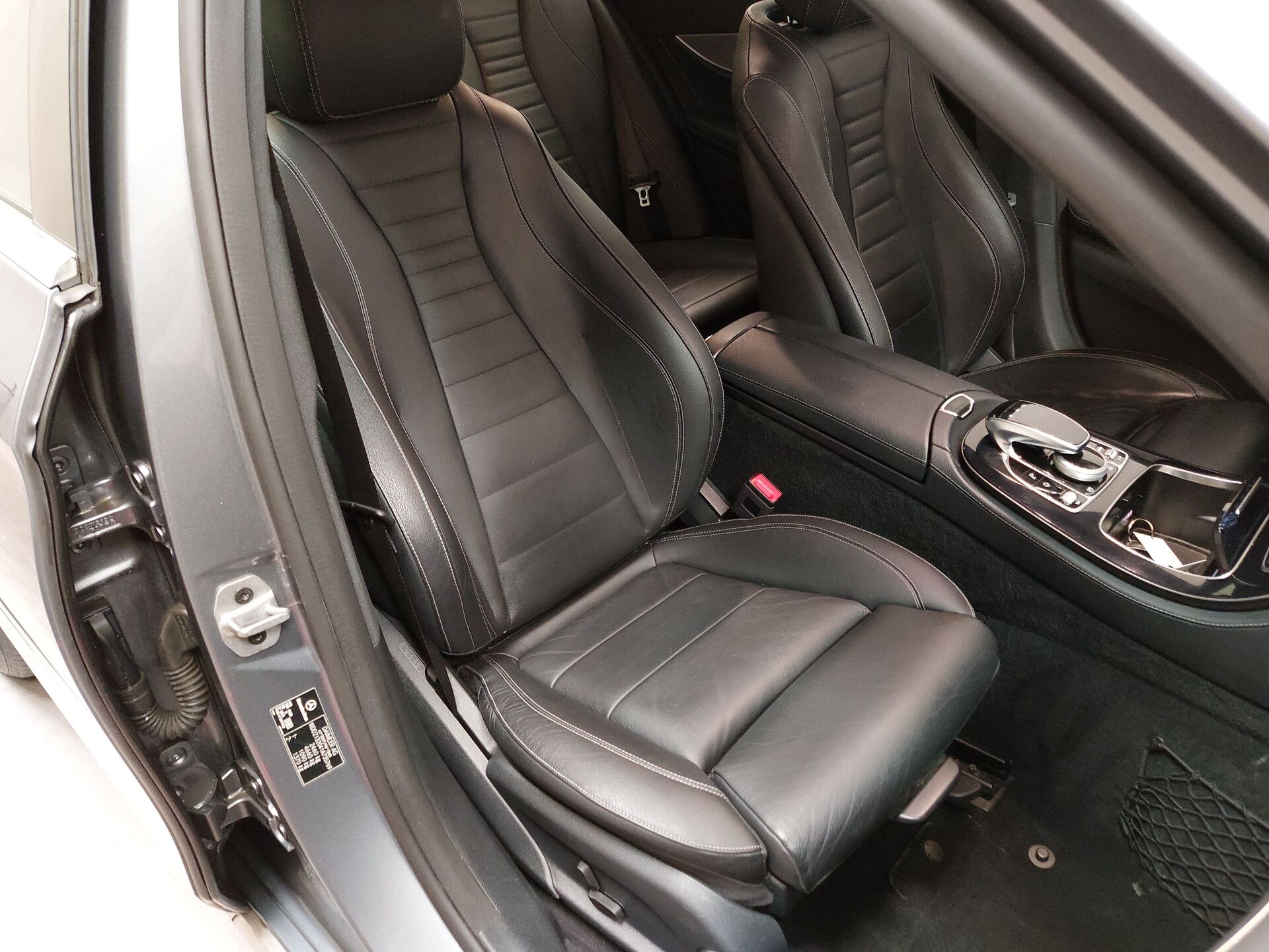 Mercedes-Benz E 220 T d Avantgarde NAVI LED LEDER SHZ PDC 11