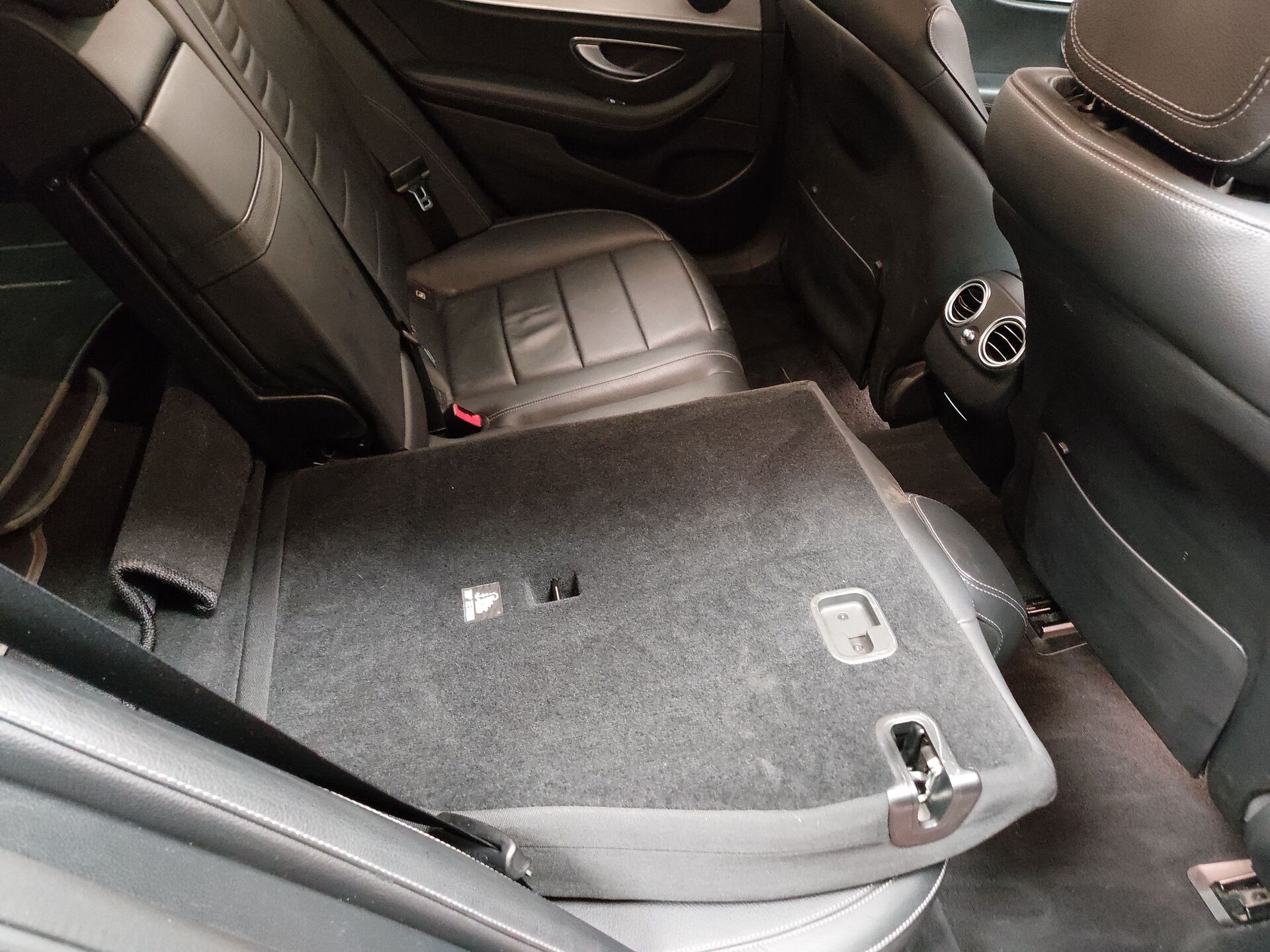 Mercedes-Benz E 220 T d Avantgarde NAVI LED LEDER SHZ PDC 14