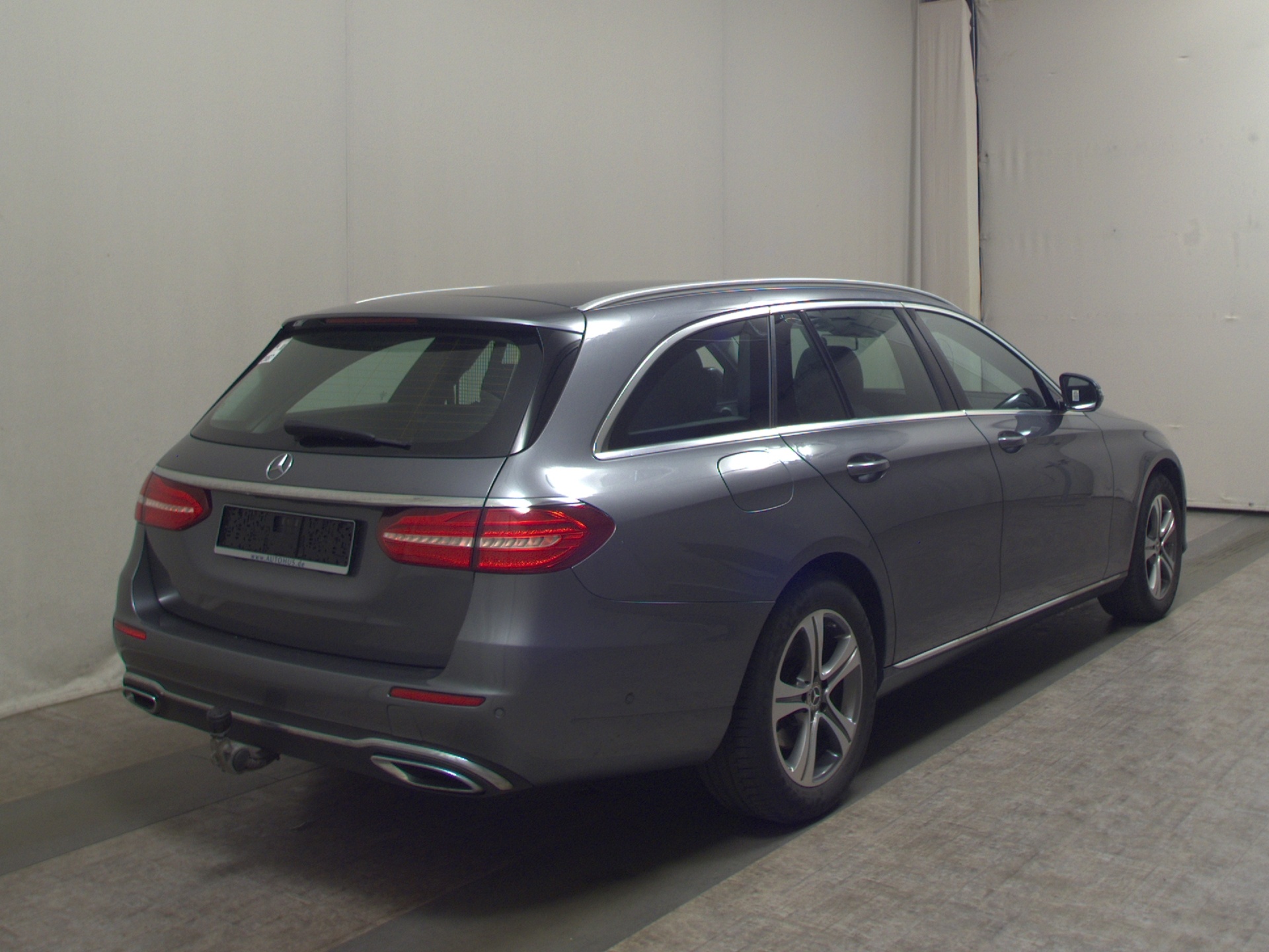 Mercedes-Benz E 220 T d Avantgarde NAVI LED LEDER SHZ PDC 4