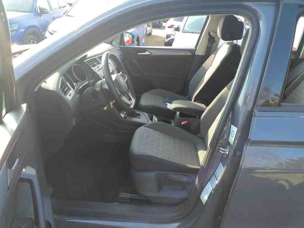 Volkswagen VW Tiguan 2.0 TDI Life NAVI SHZ RFK LED ACC 5