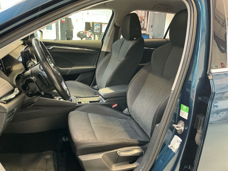 Skoda Octavia Kombi 2.0 TDI NAVI KLIMA LED RADIO AID 7