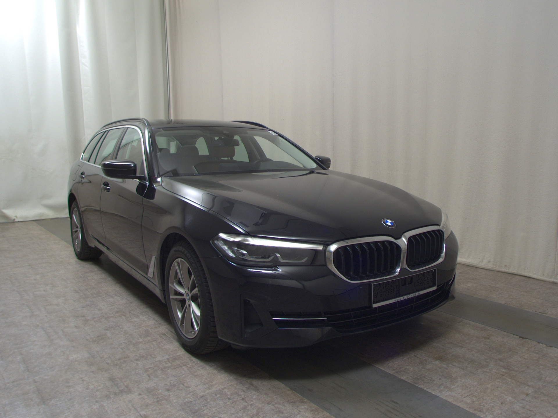 BMW 520d Touring LEDER LED SHZ HUD PDC 3