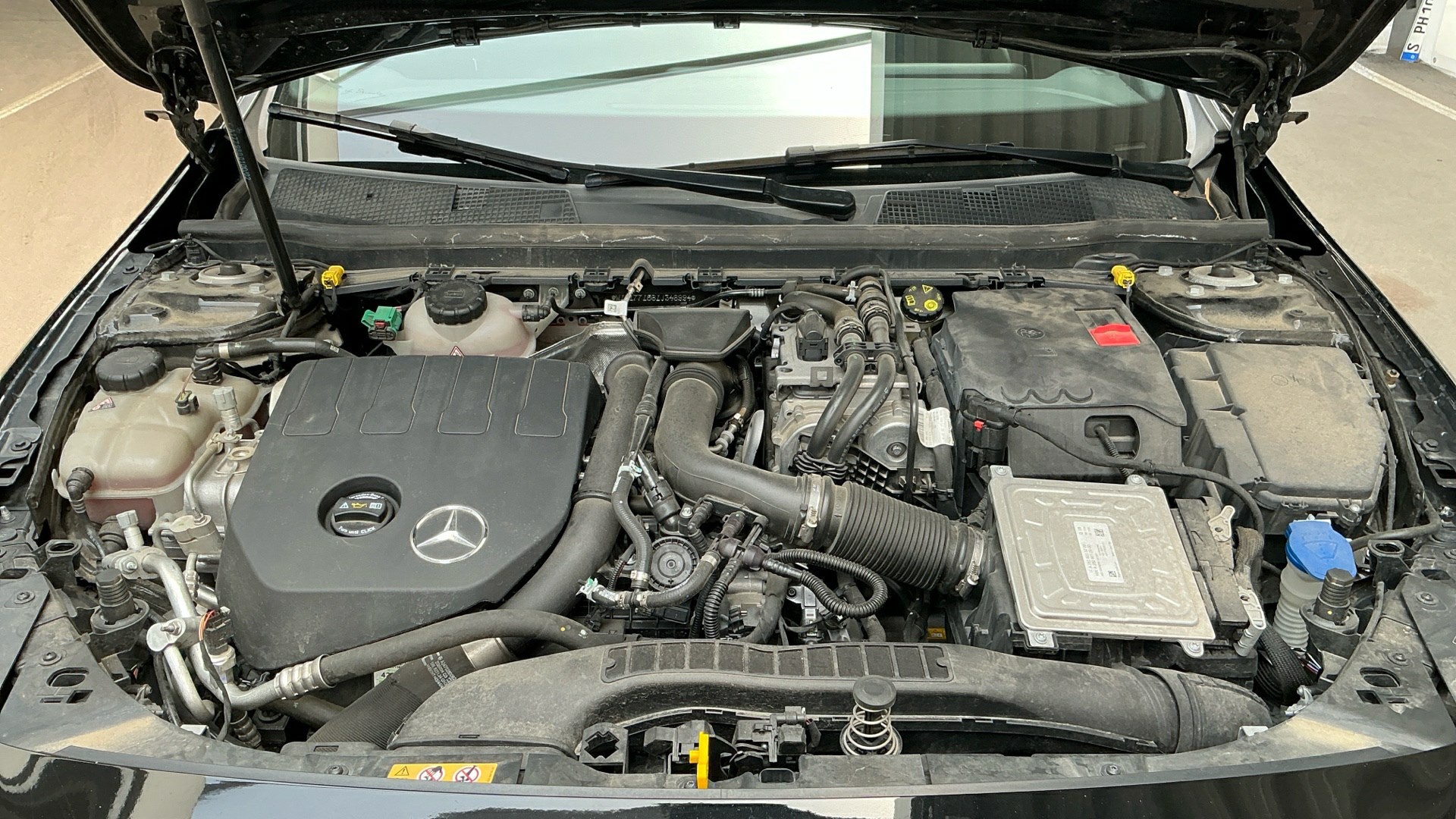 Mercedes-Benz A 250 e AMG-Line NAVI KLIMAAUT LED SPORTSITZE SHZ 12