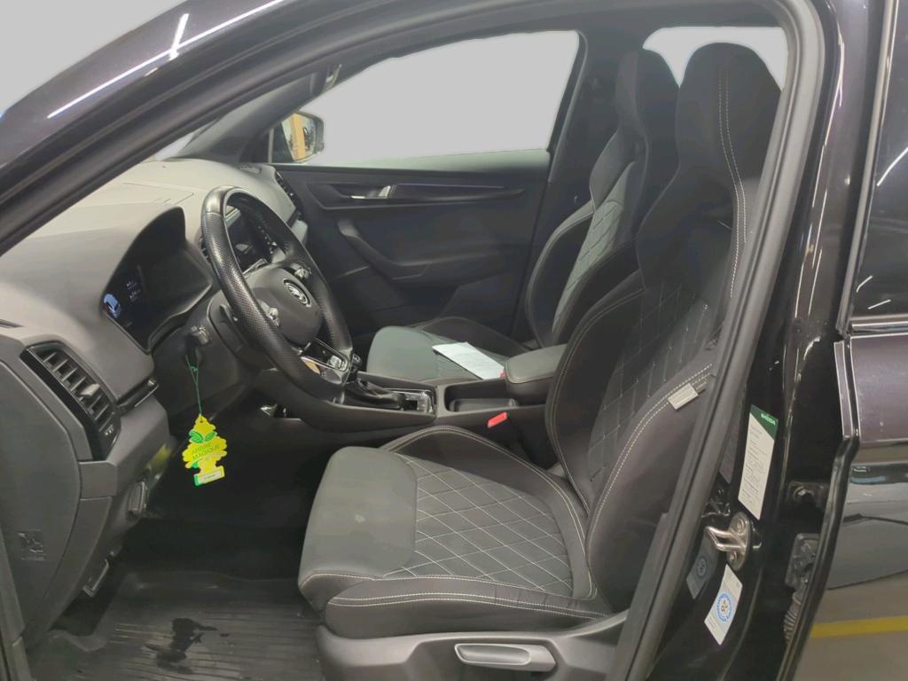 Skoda Karoq 2.0 TDI 4x4 SportLine NAVI SPORTSITZE KLIMAAUT LED RADIO 6