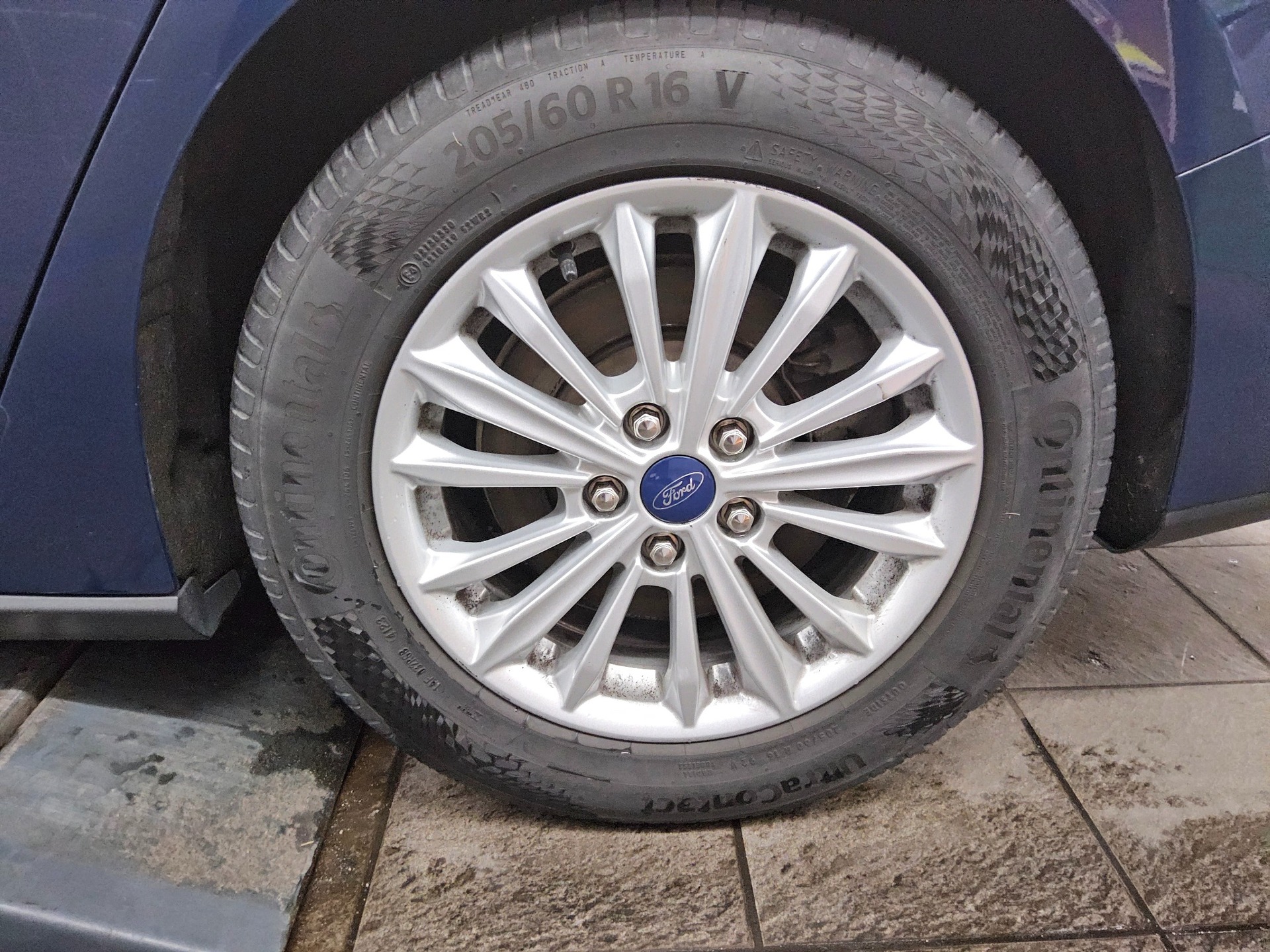 Ford Focus Turnier 1.5 EB Titanium Navi LED RFK ACC 10