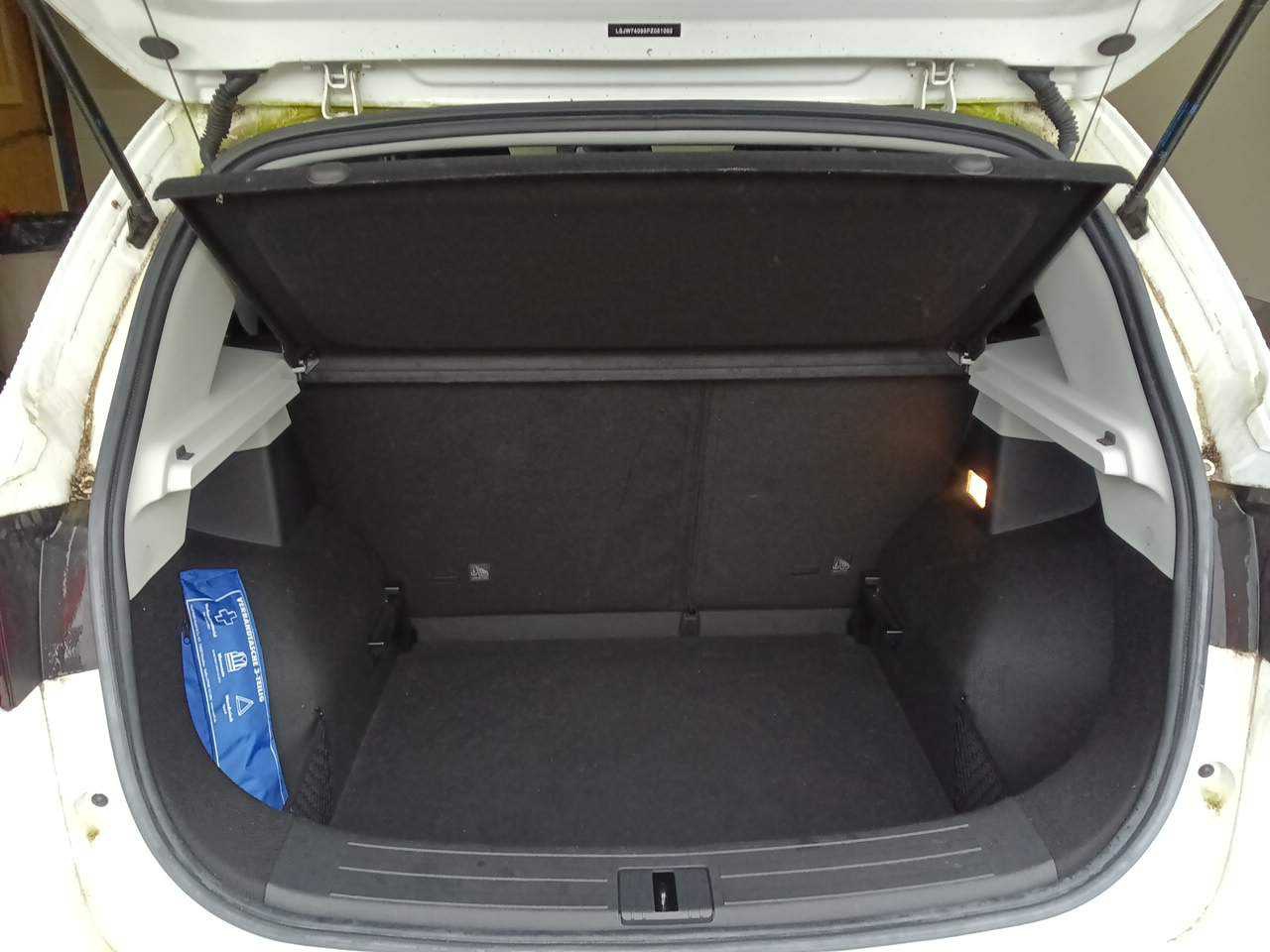 MG ZS LEDER NAVI LED PANO SHZ 10