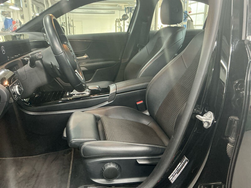 Mercedes-Benz A 200 d Progressive T-Leder Navi LED AHK 6