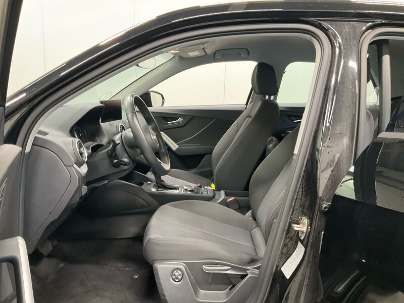 Audi Q2 30 TDI advanced NAVI KLIMAAUT SHZ RFK LED 6