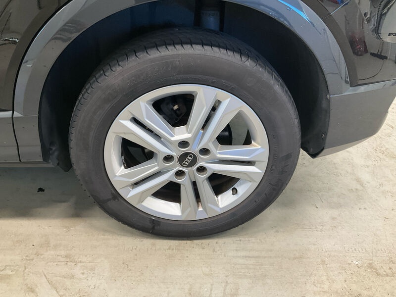 Audi Q2 30 TDI advanced NAVI KLIMAAUT SHZ RFK LED 12