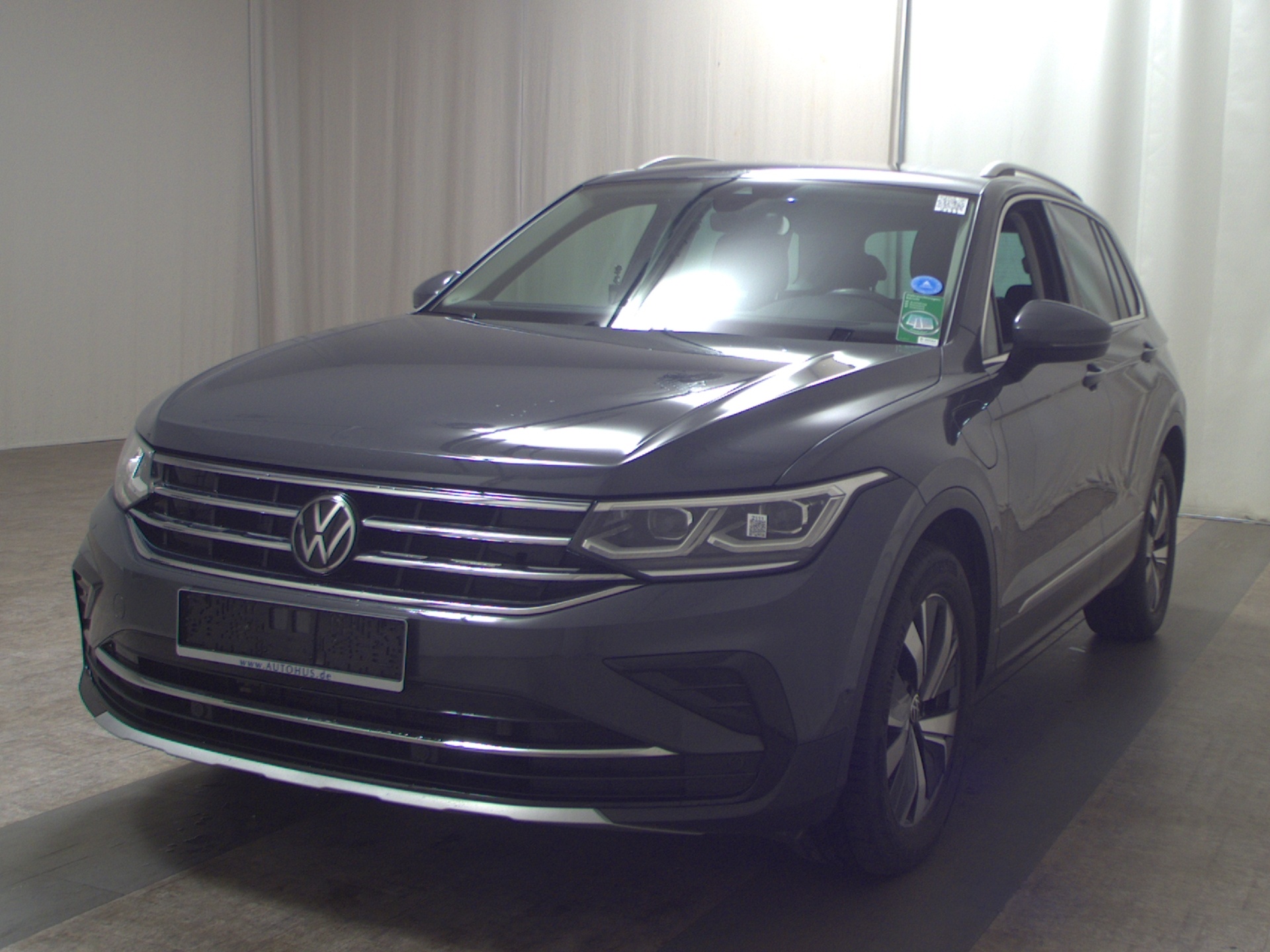 Volkswagen Tiguan 1.4 TSI eHybrid Elegance Leder Navi IQ.Light AID AHK 2