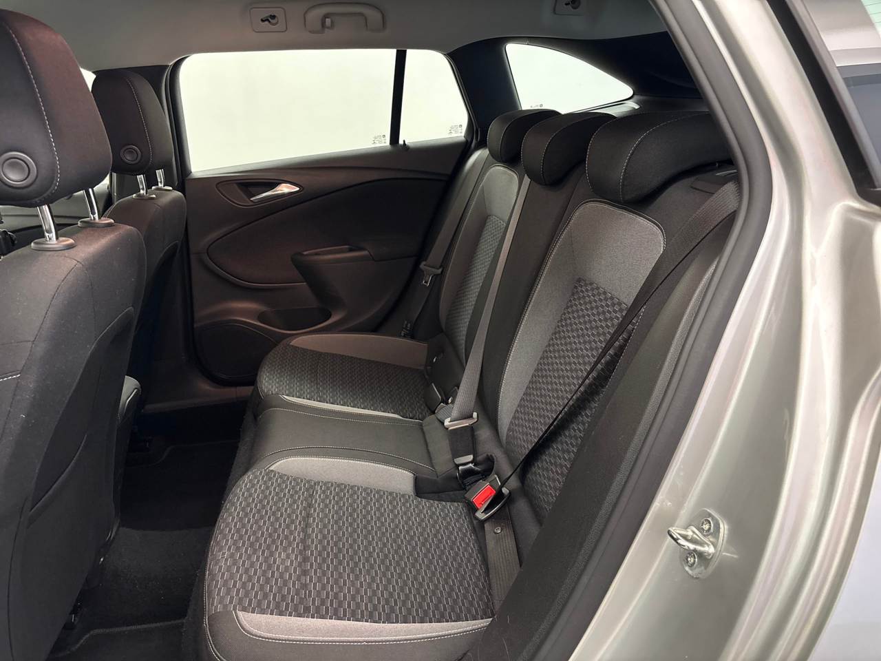 Opel Astra ST 1.5 D Business Ed. NAVI LED SHZ PDC 7