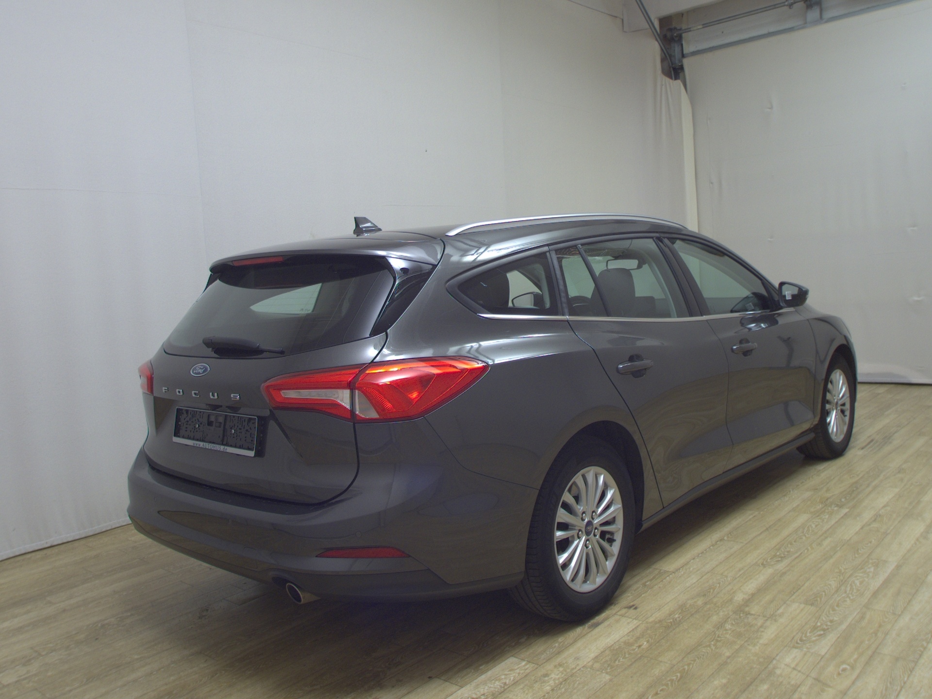 Ford Focus Turnier 1.5 EB Titanium NAVI KLIMAAUT SHZ RFK LED 4