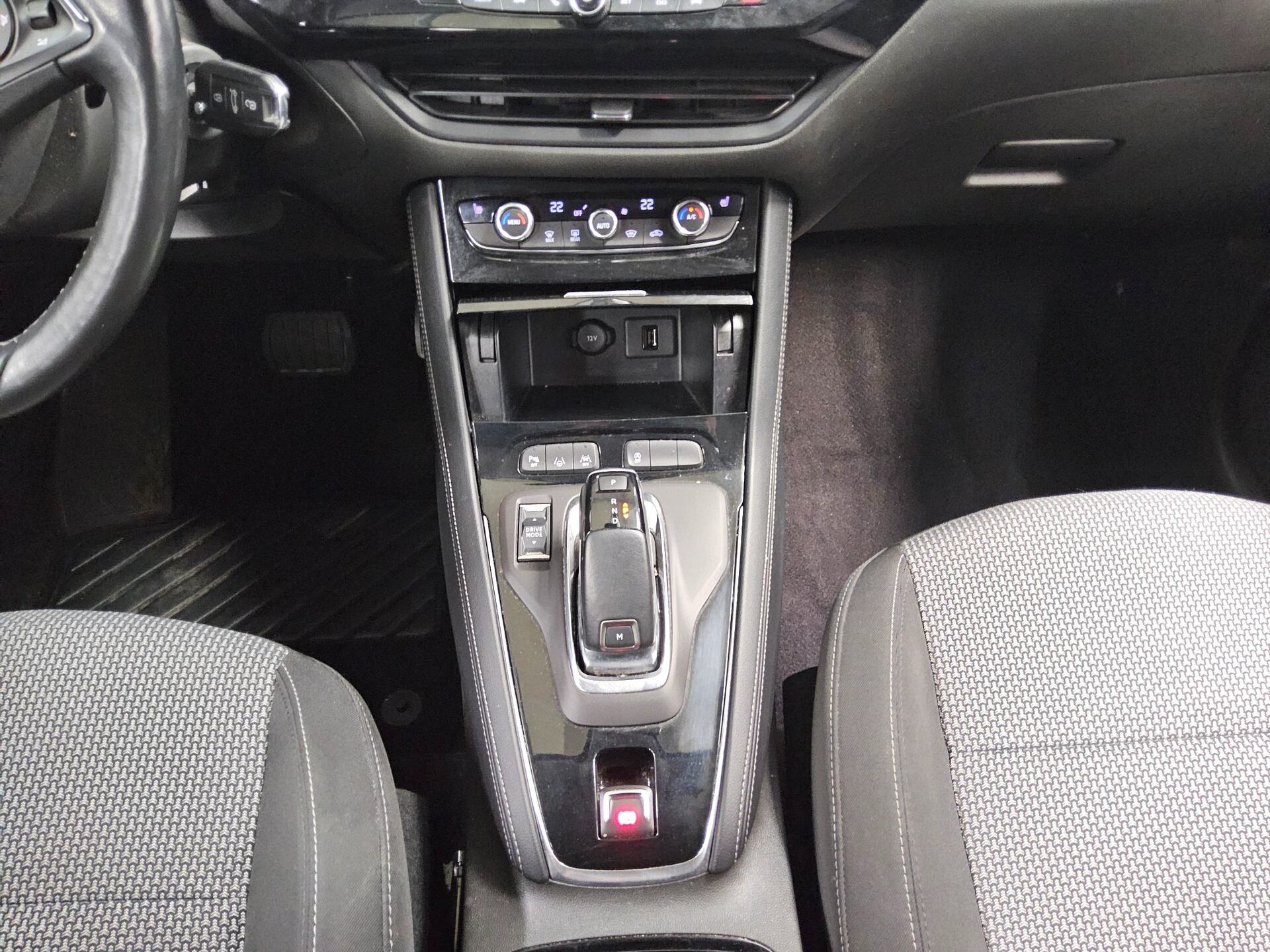 Opel Grandland X 1.5 D Business Ed. Navi LED DigiTacho AHK RFK 6