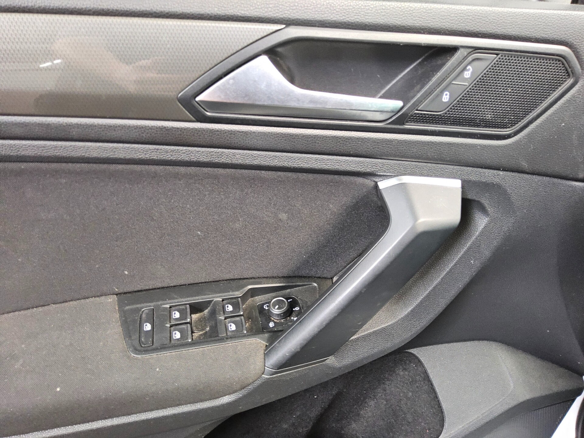 Volkswagen Tiguan 2.0 TDI Join Navi AHK PDC 9