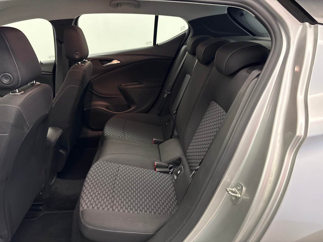 Opel Astra 1.5 D Edition NAVI LED SHZ RFK 8