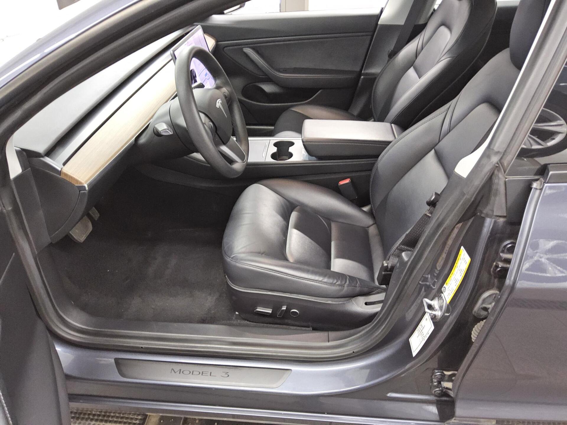 Tesla Model 3 Navi LED Pano Leder RFK 8