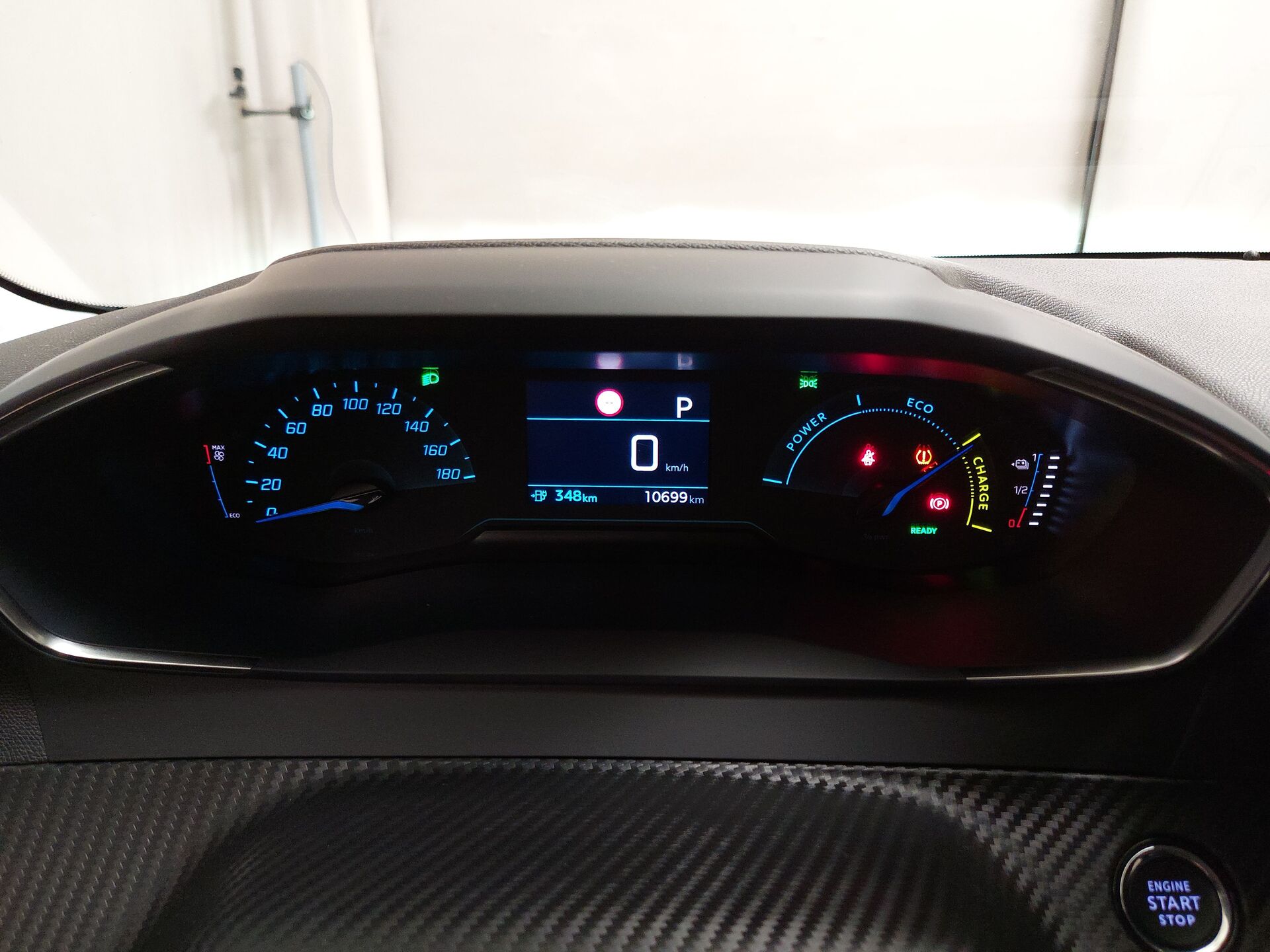 Peugeot 208 e-Style T-Leder Navi LED PDC 17