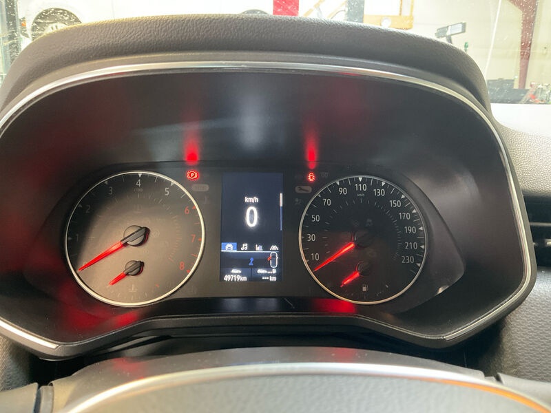 Renault Clio 1.0 100 Navi LED Shz 10