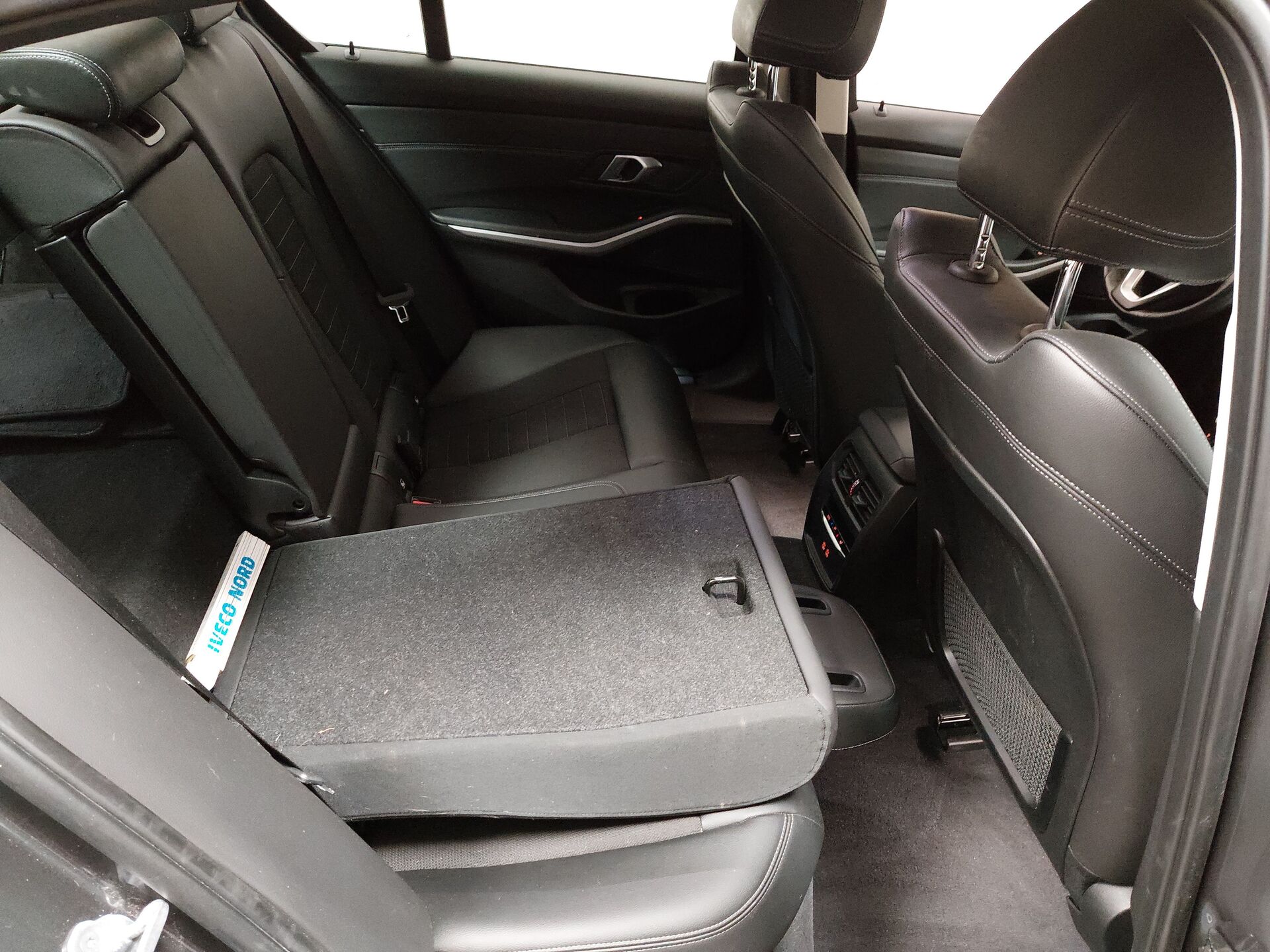 BMW 320 Advantage T-Leder Navi LED LC Pro 18
